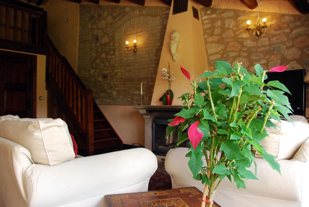 Castell De Riudabella Apartment Vimbodi I Poblet Bagian luar foto