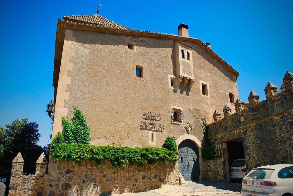 Castell De Riudabella Apartment Vimbodi I Poblet Bagian luar foto